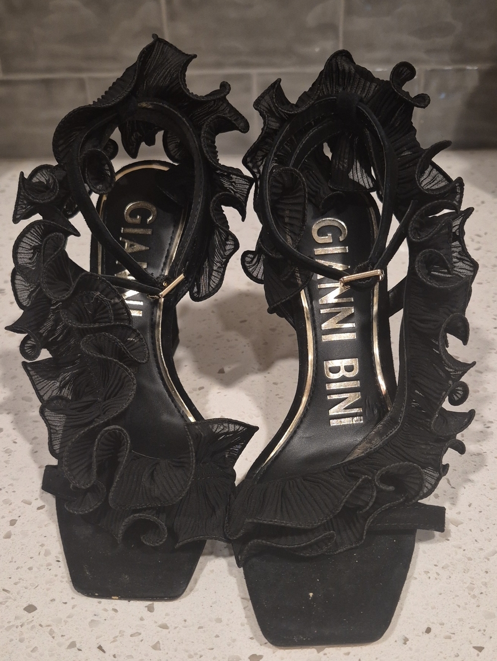 Gianni Bini Black Ruffle Strap Heeled Sandals NEW NEVER WORN